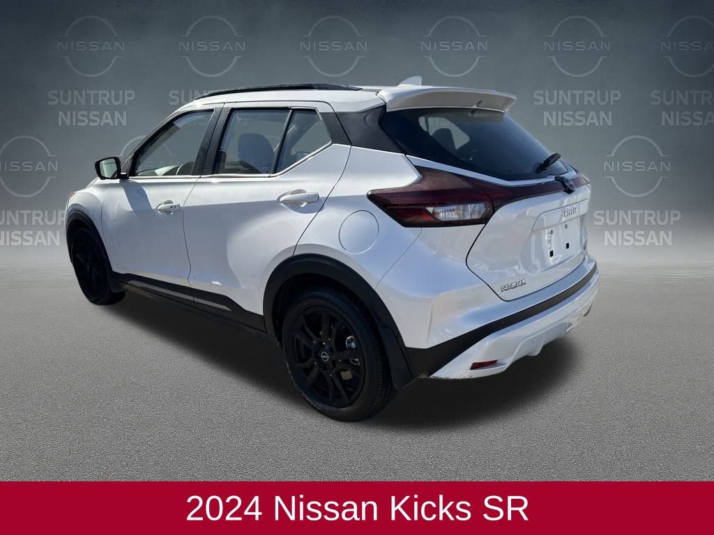 Used 2024 Nissan Kicks SR w/ SR Premium Package image 3