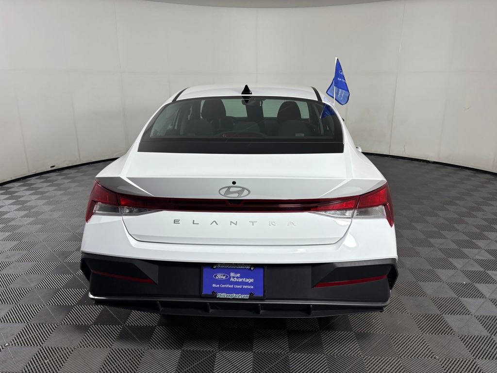 Used 2024 Hyundai Elantra SEL image 6