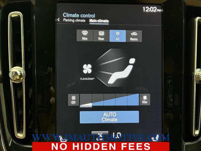 Used 2019 Volvo XC40 T5 Momentum image 26