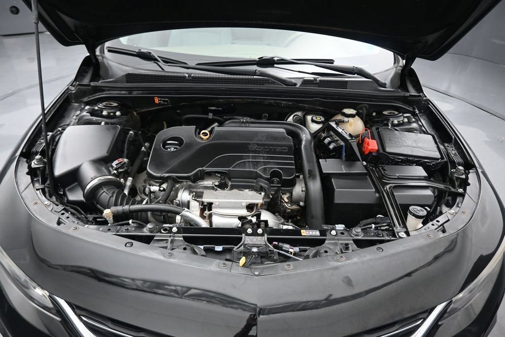 Used 2017 Chevrolet Malibu LT FWD image 46