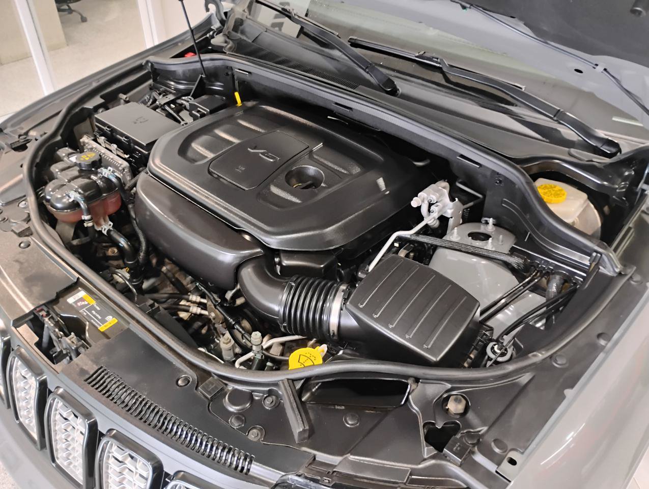 Used 2021 Jeep Grand Cherokee Laredo X RWD image 36