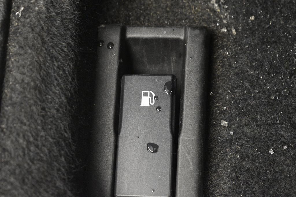 Used 2017 Subaru Crosstrek 2.0i Limited image 35