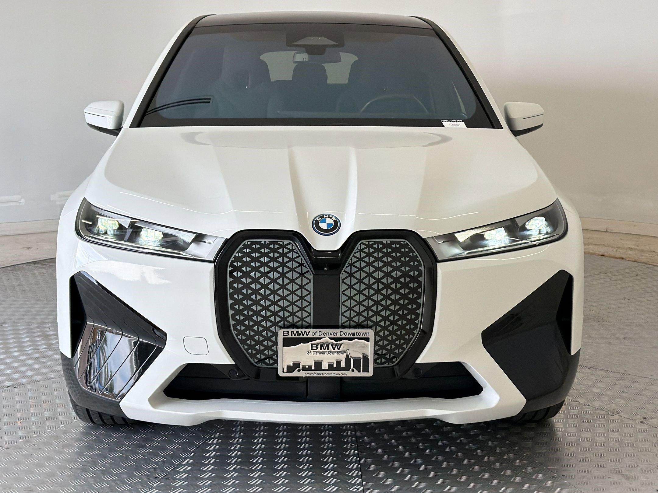 Used 2025 BMW iX xDrive50 w/ Sport Package AWD/4WD image 6