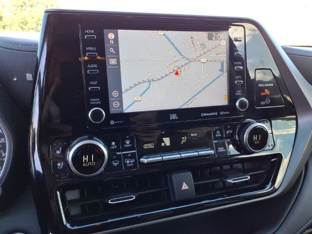 Used 2020 Toyota Highlander Limited AWD/4WD image 28