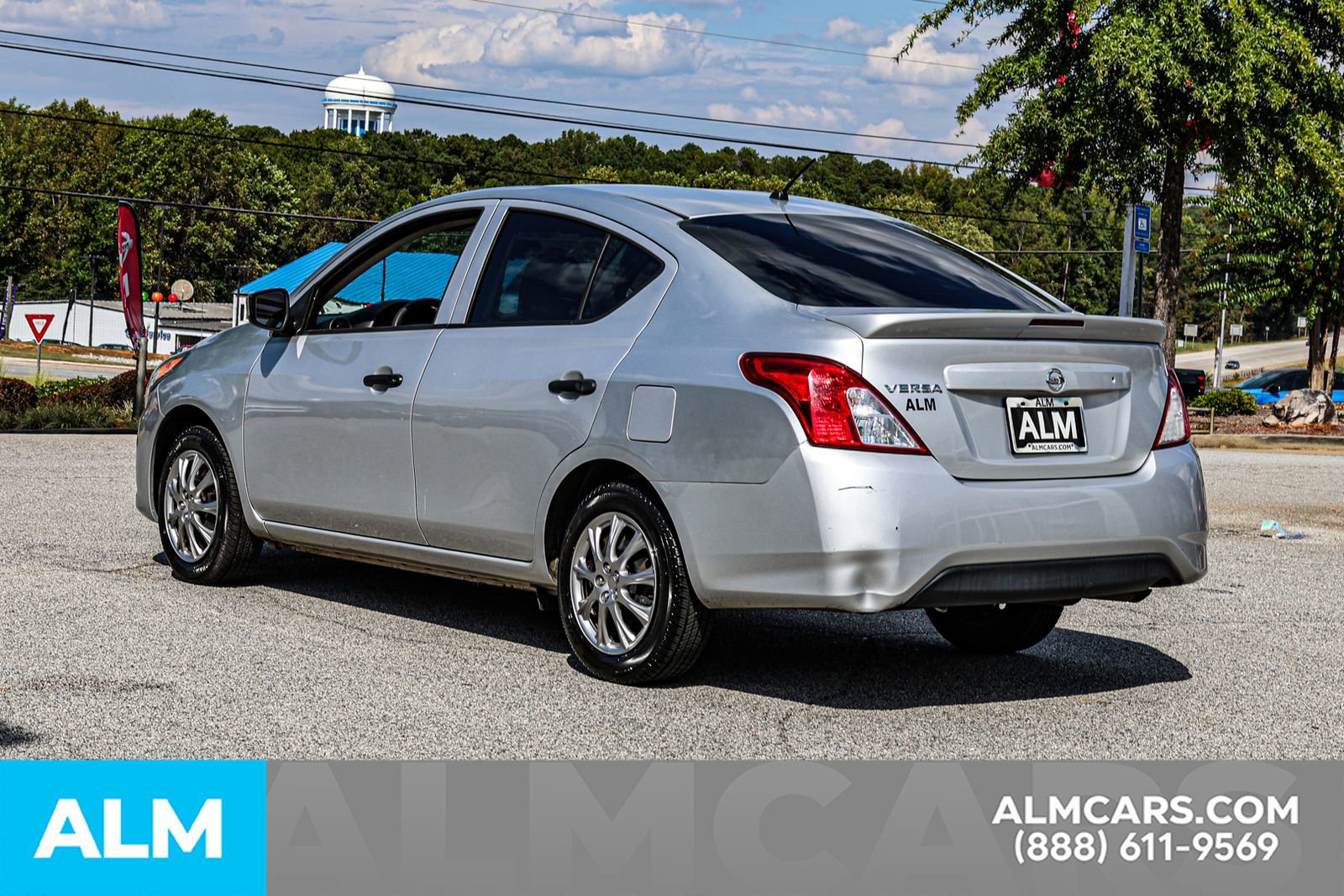 Used 2017 Nissan Versa S Plus image 7