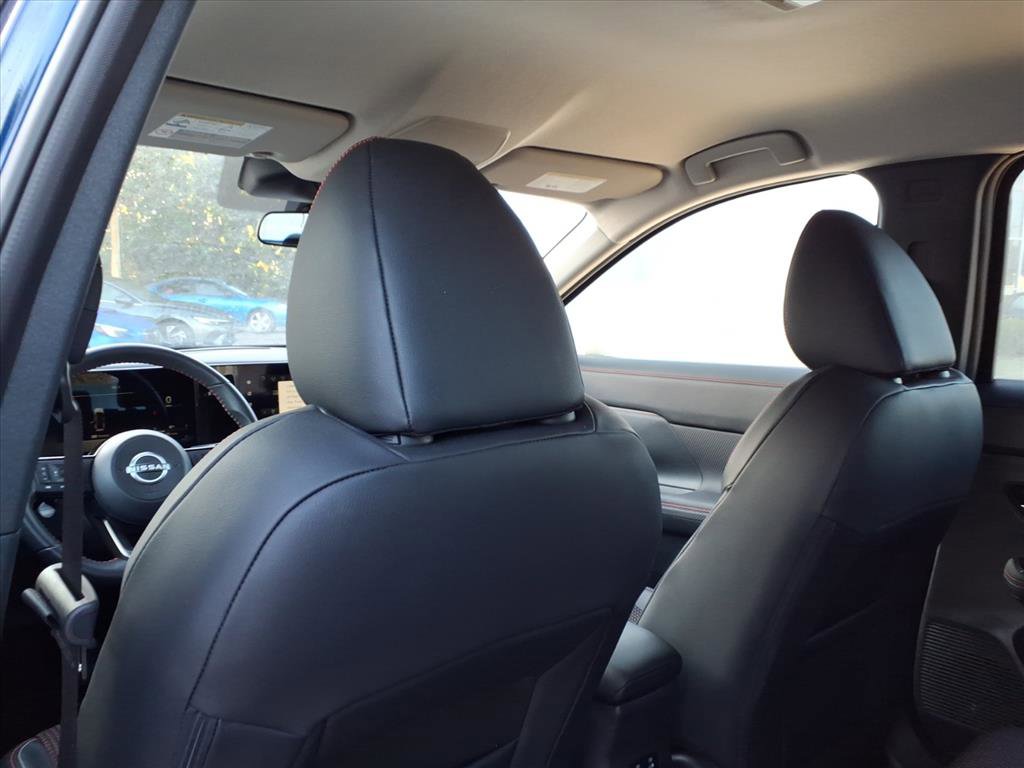 Used 2025 Nissan Kicks SR image 16