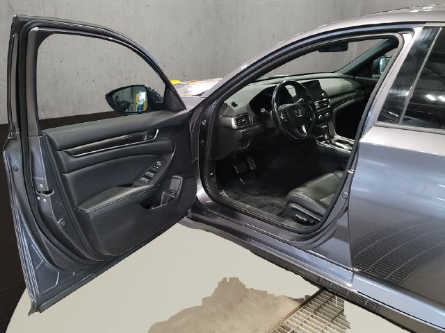 Used 2020 Honda Accord Sport image 16