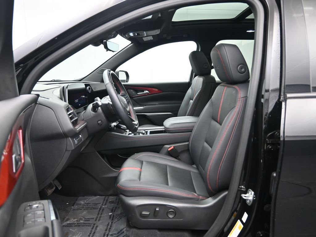 Used 2024 Chevrolet Traverse RS w/ LPO, Floor Liner Package image 26