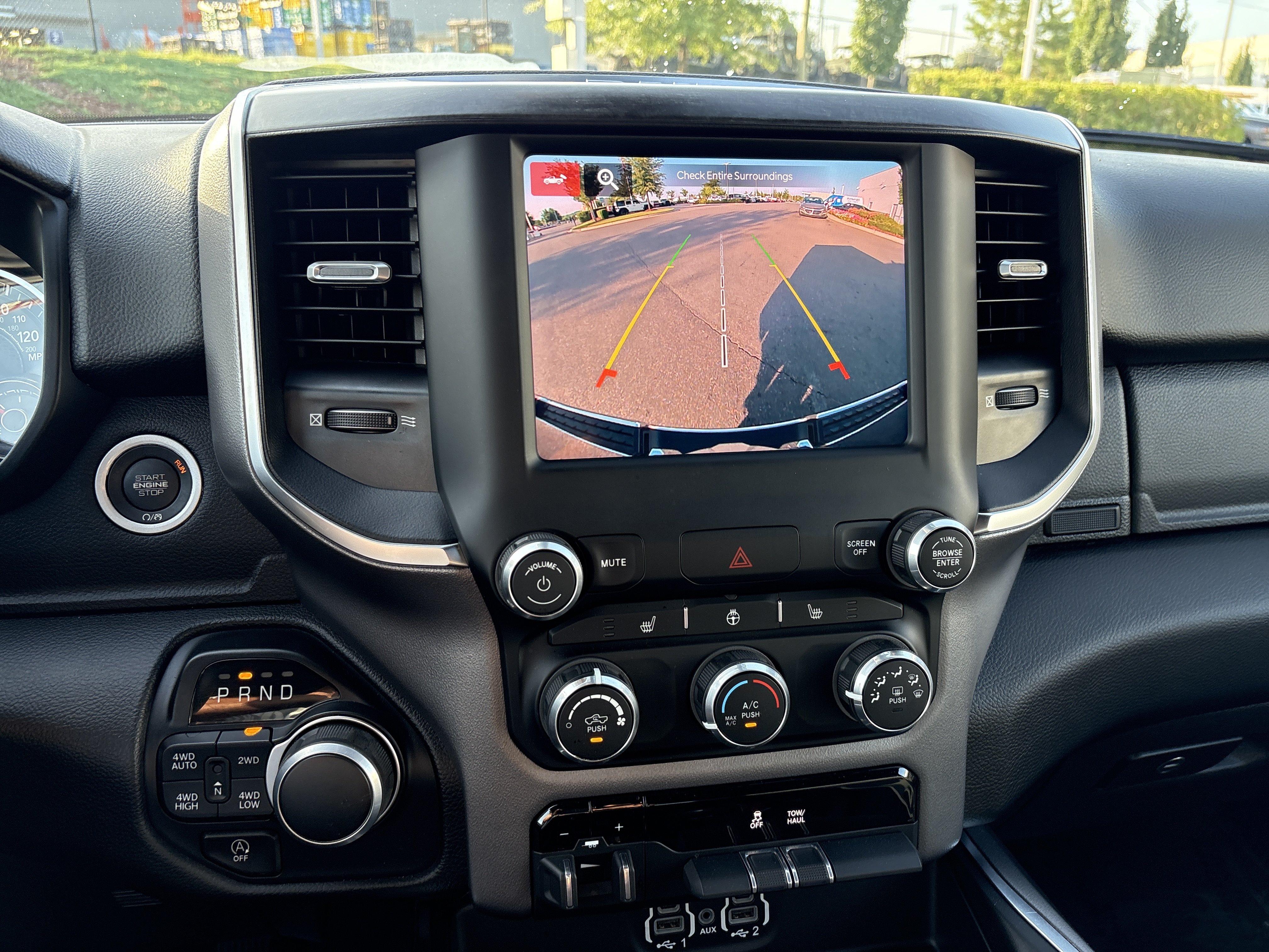 Used 2024 RAM 1500 Big Horn AWD/4WD image 28