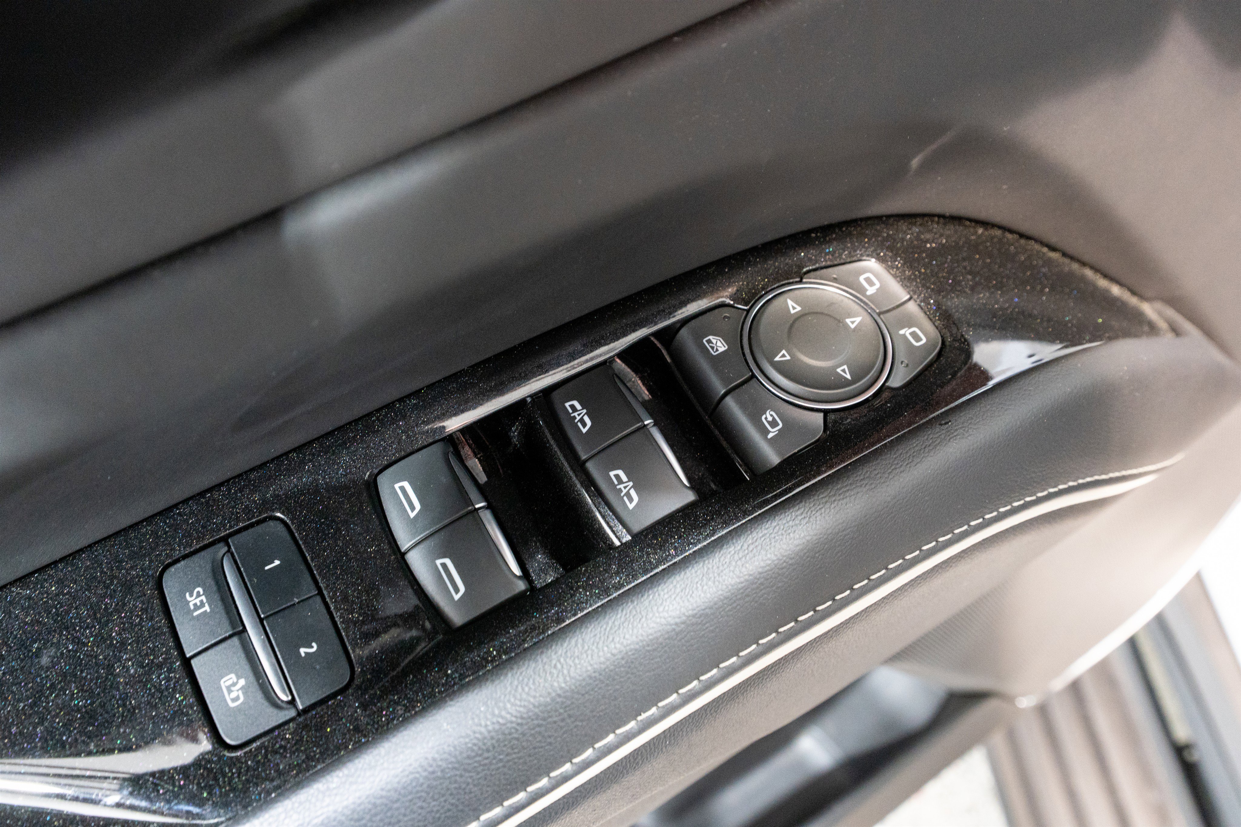 Used 2023 Cadillac Escalade Sport Platinum w/ LPO, ONYX Package image 16