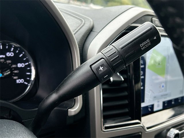 Used 2022 Ford F250 Lariat w/ Black Appearance Package image 16