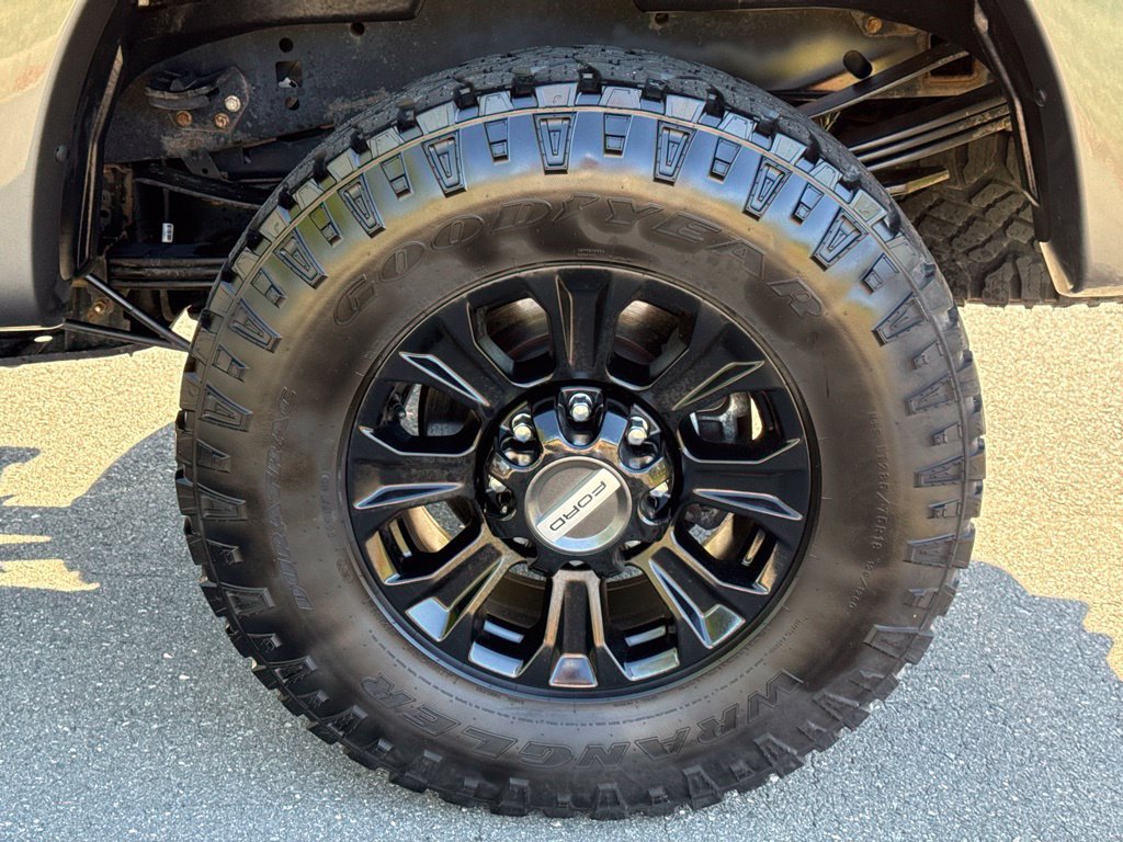Used 2022 Ford F250 Platinum w/ Tremor Off-Road Package AWD/4WD image 12