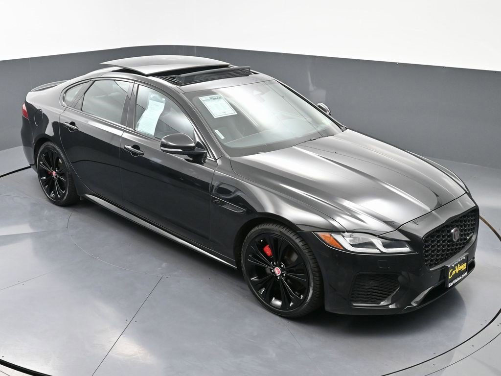 Used 2022 Jaguar XF R-Dynamic SE image 46