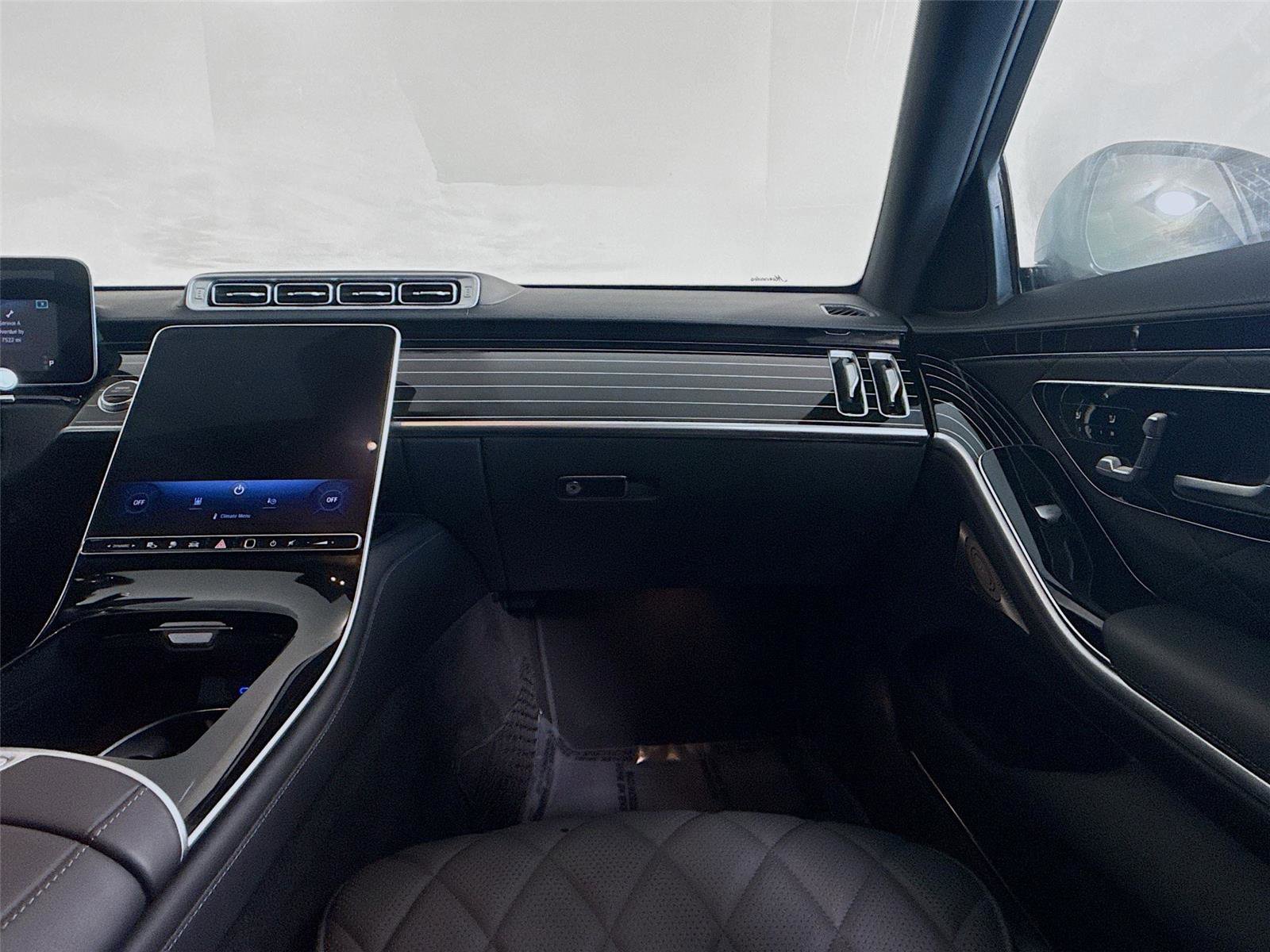 Used 2024 Mercedes-Benz S 580e 4MATIC Sedan image 20