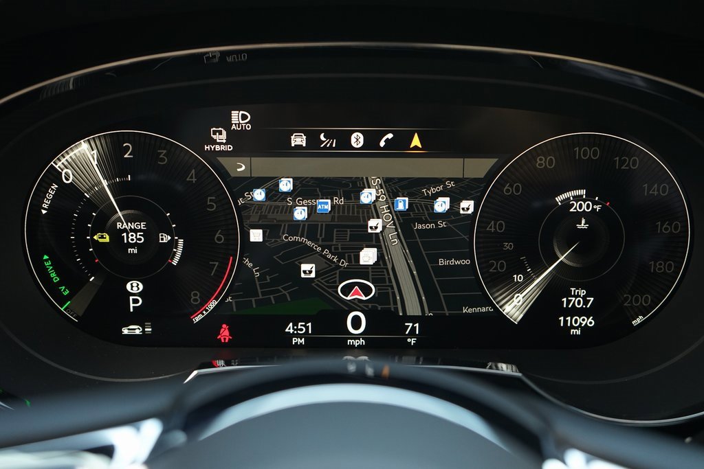 Used 2023 Bentley Bentayga Plug-In Hybrid image 13