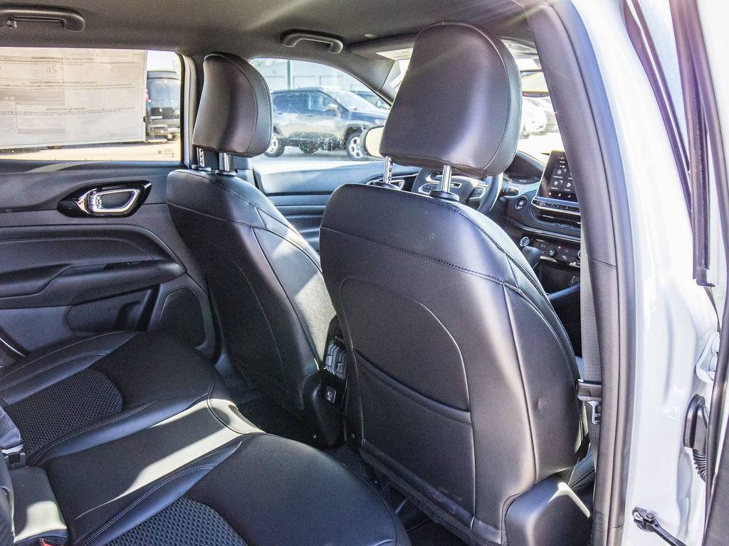 New 2026 Jeep Compass Latitude AWD/4WD image 34
