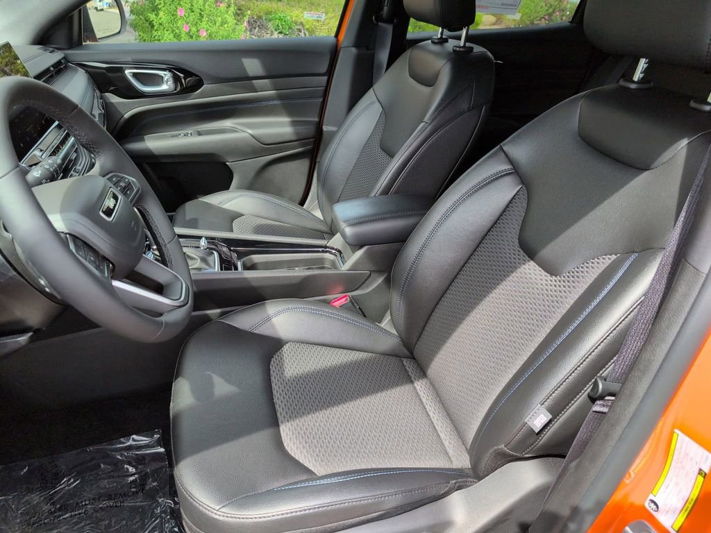 New 2026 Jeep Compass Latitude AWD/4WD image 11