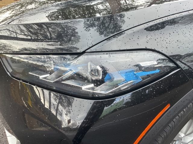 Used 2025 BMW X5 xDrive50e image 11