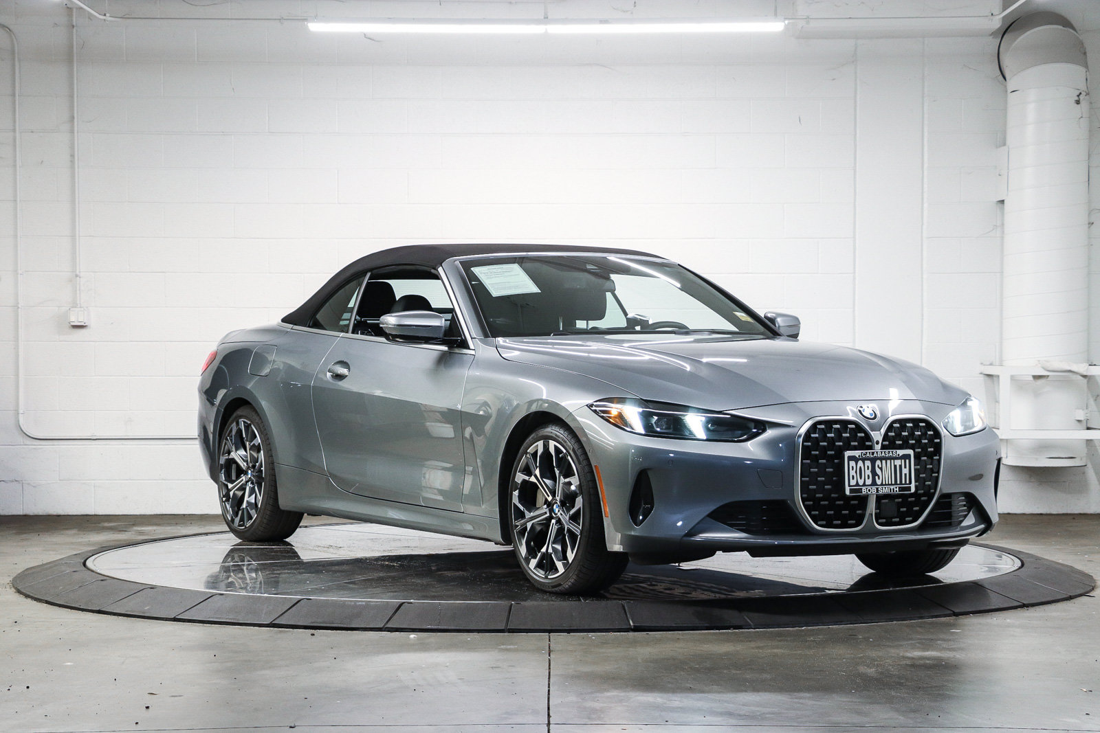 Used 2026 BMW 430i Convertible w/ Parking Assistance Package RWD image 2