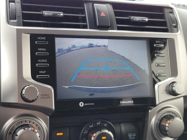 Used 2020 Toyota 4Runner SR5 AWD/4WD image 22