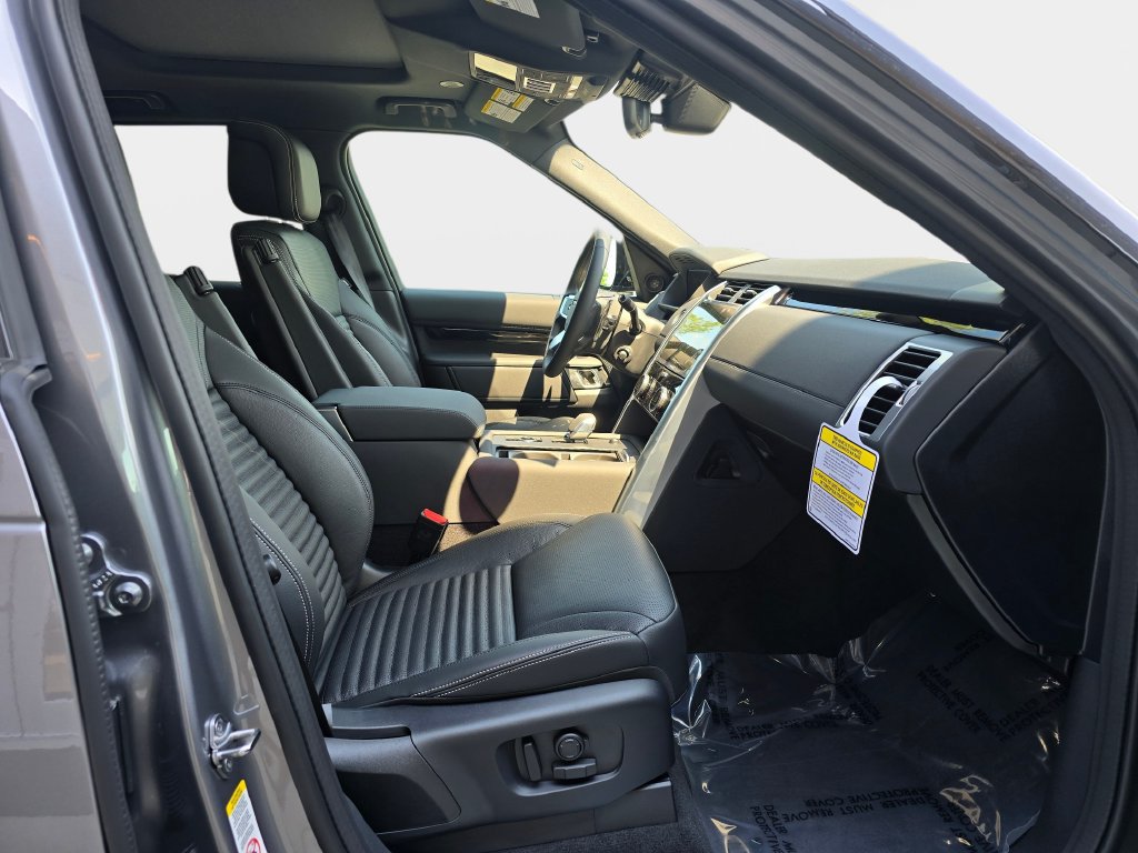 New 2026 Land Rover Discovery S AWD/4WD image 10
