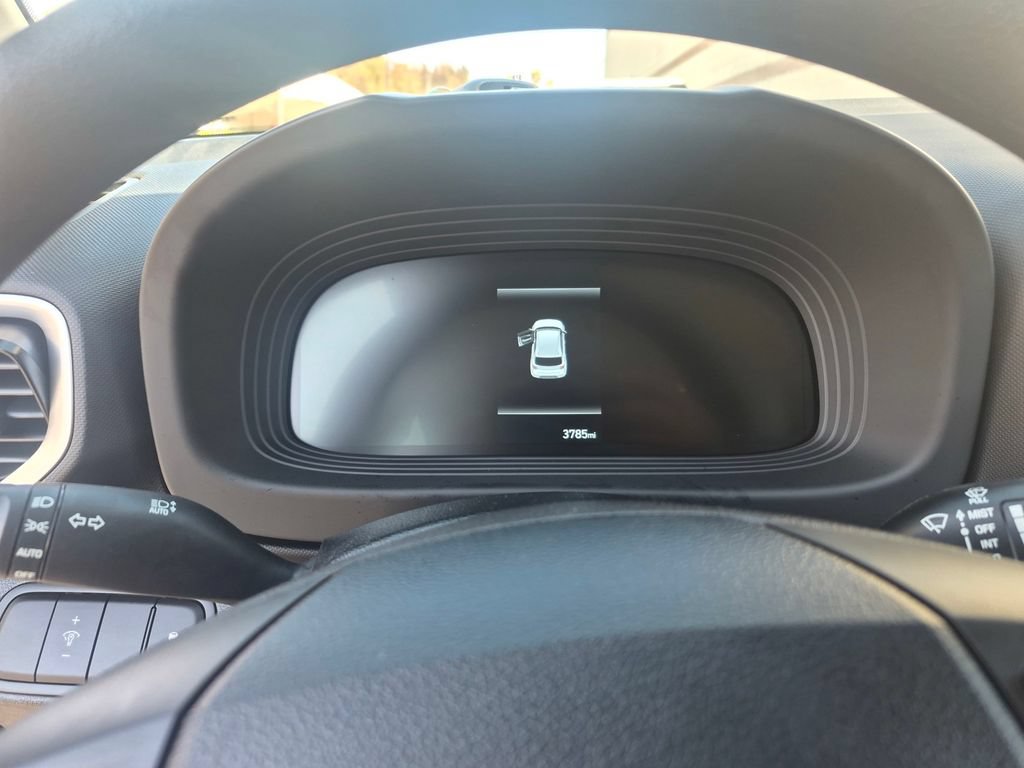 Used 2026 Hyundai Venue SE FWD image 14
