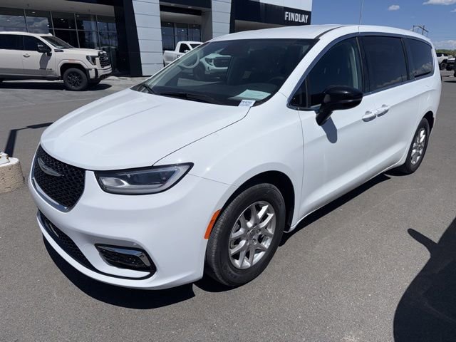 Used 2024 Chrysler Pacifica Touring-L