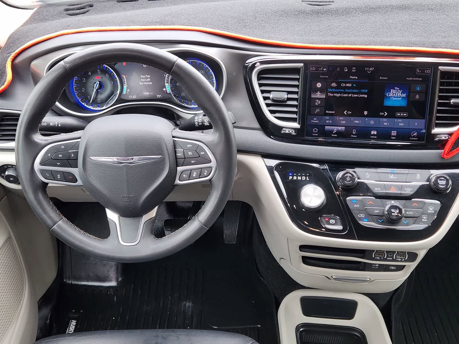 Used 2022 Chrysler Pacifica Touring-L FWD image 25