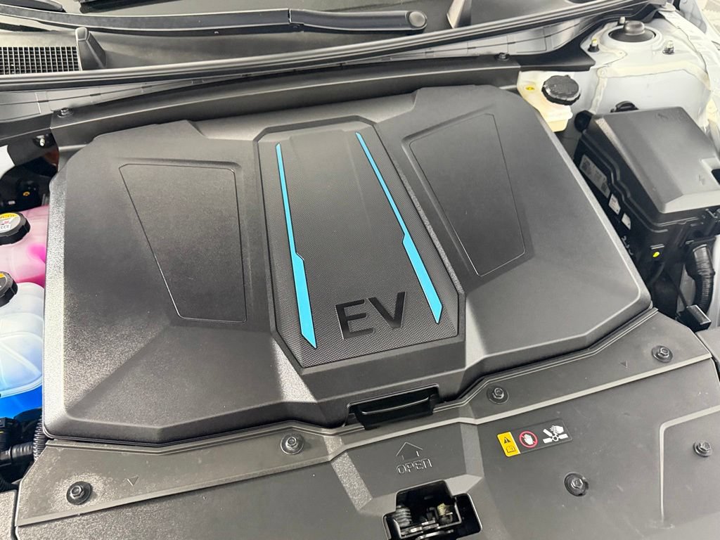 Used 2024 Hyundai Ioniq 5 SEL RWD image 32