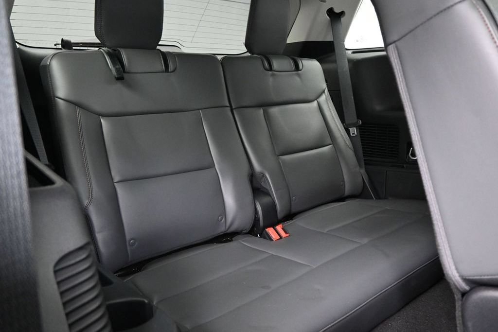 New 2025 Ford Explorer Active w/ Active Comfort Package AWD/4WD image 47