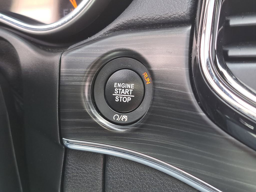 Used 2021 Jeep Grand Cherokee Limited image 26