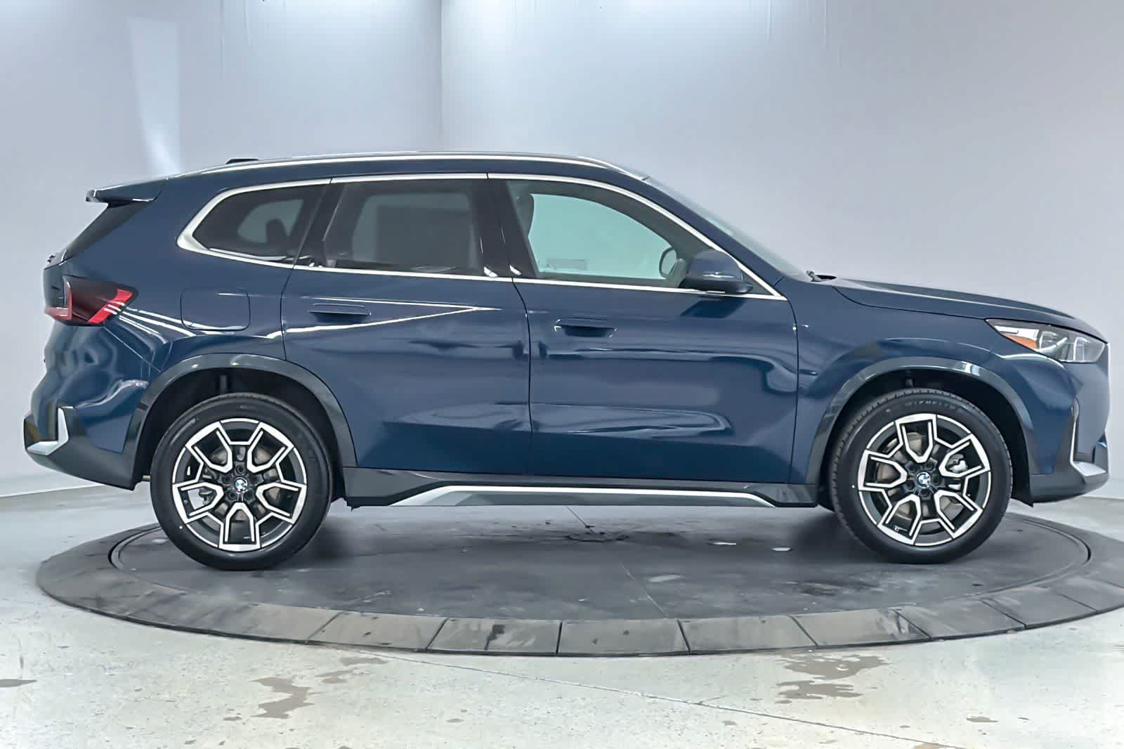New 2026 BMW X1 xDrive28i w/ Technology Package AWD/4WD image 8