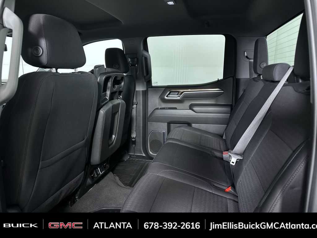 Used 2025 Chevrolet Silverado 1500 LT image 25