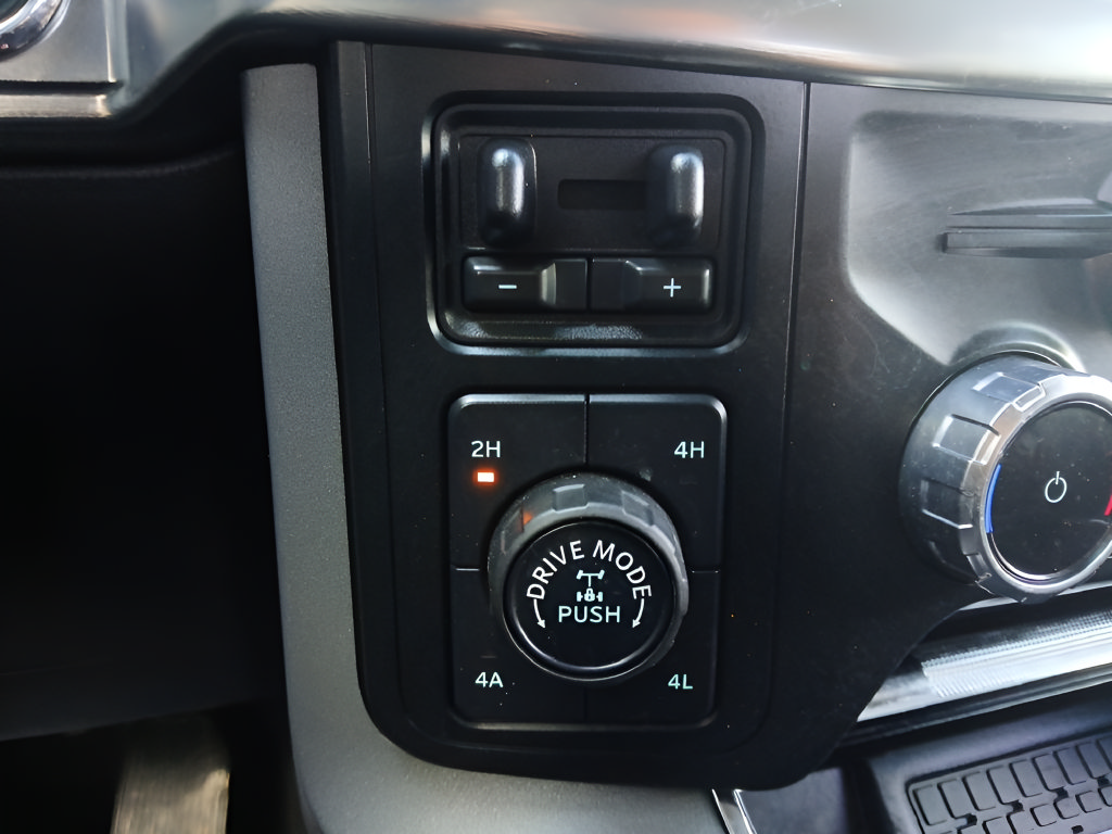 Used 2023 Ford F150 Lariat w/ Equipment Group 502A High AWD/4WD image 10