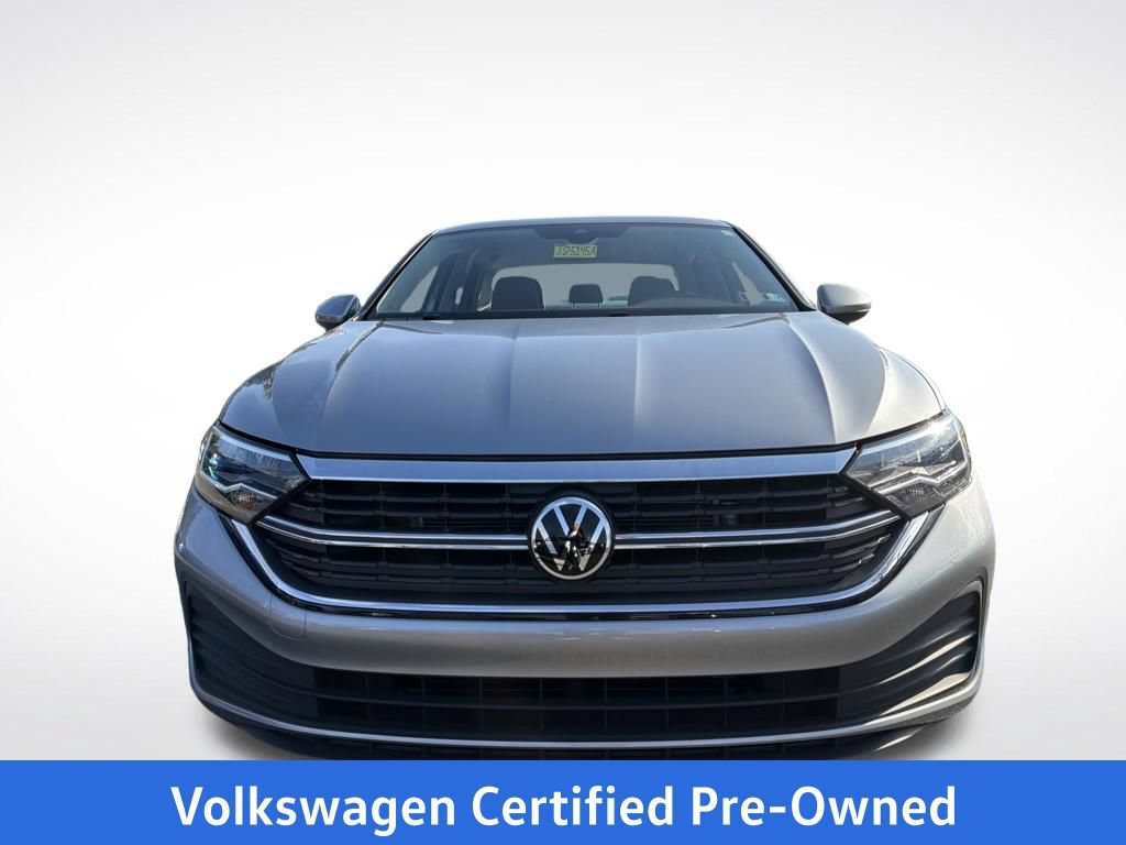 Certified 2023 Volkswagen Jetta SE FWD image 9