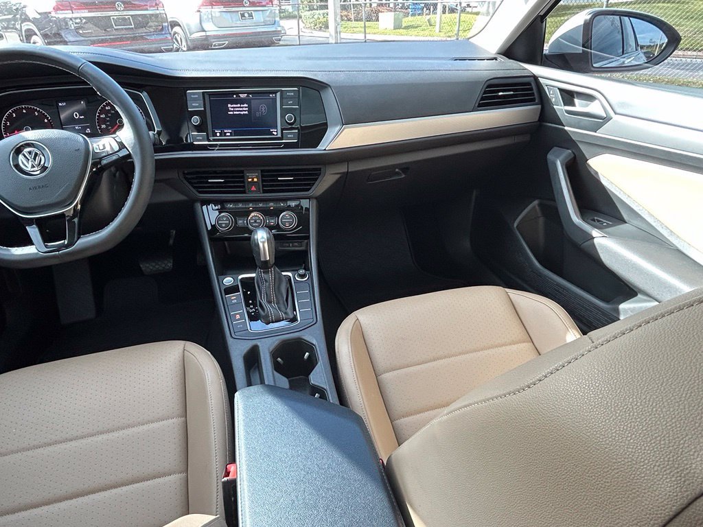 Used 2021 Volkswagen Jetta SE w/ SE Cold Weather Package FWD image 11