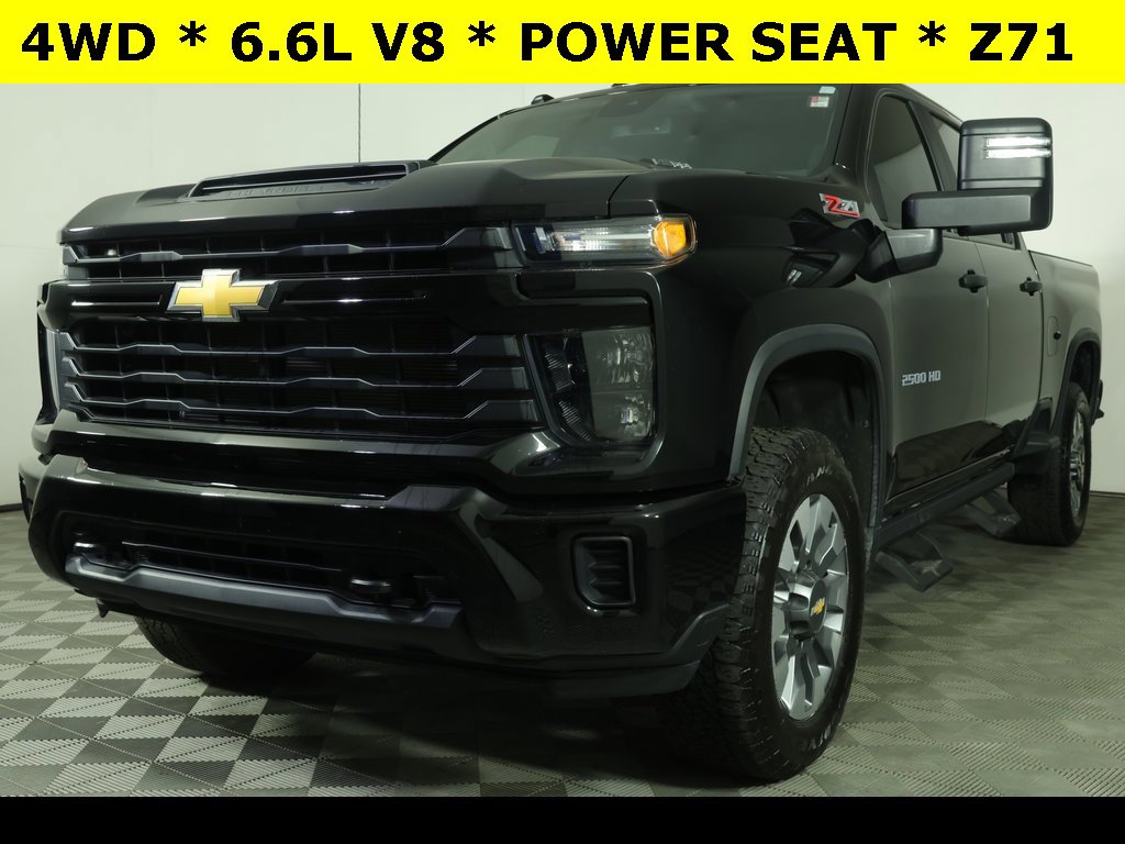 Used 2024 Chevrolet Silverado 2500 Custom w/ Custom Value Package image 1
