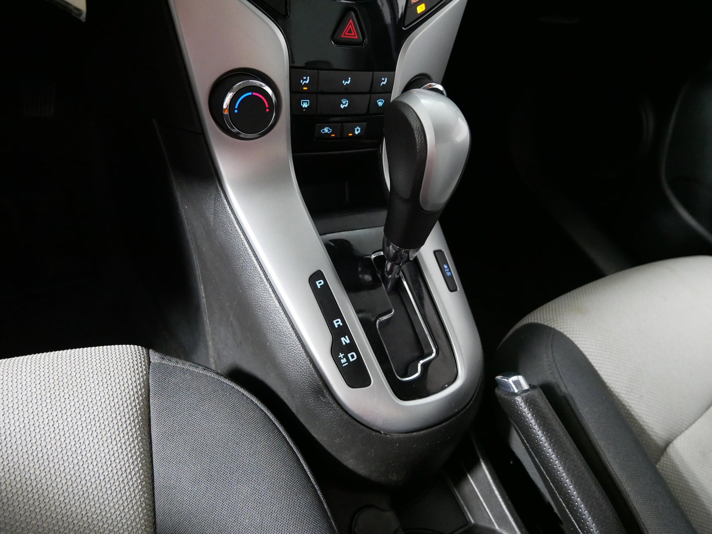 Used 2016 Chevrolet Cruze LS FWD image 24