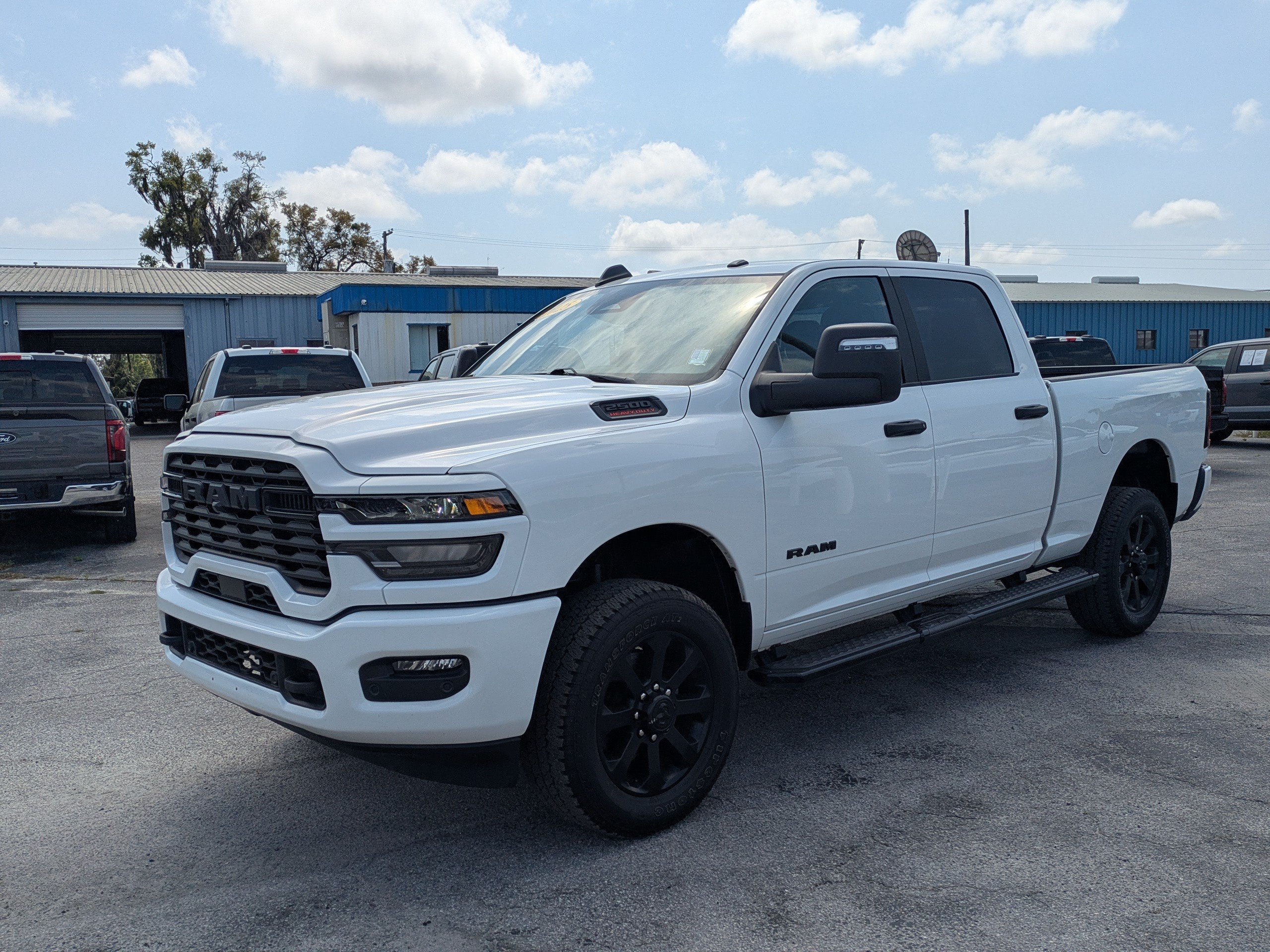 Used 2025 RAM 2500 Big Horn AWD/4WD image 8