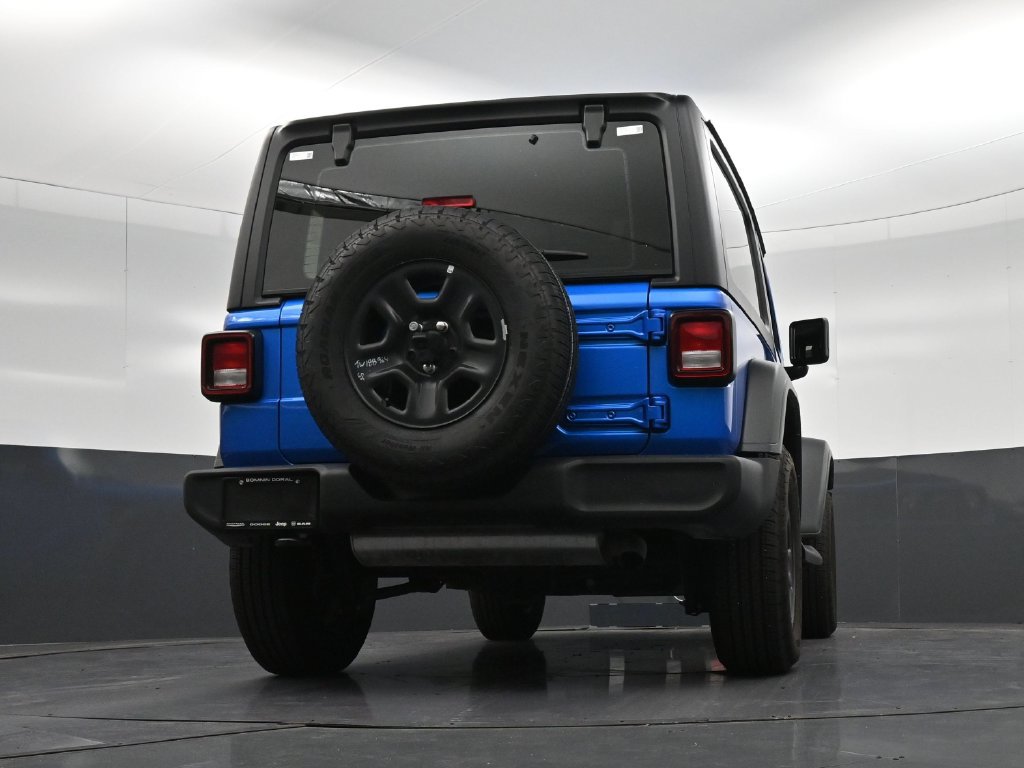 Used 2026 Jeep Wrangler Sport AWD/4WD image 24