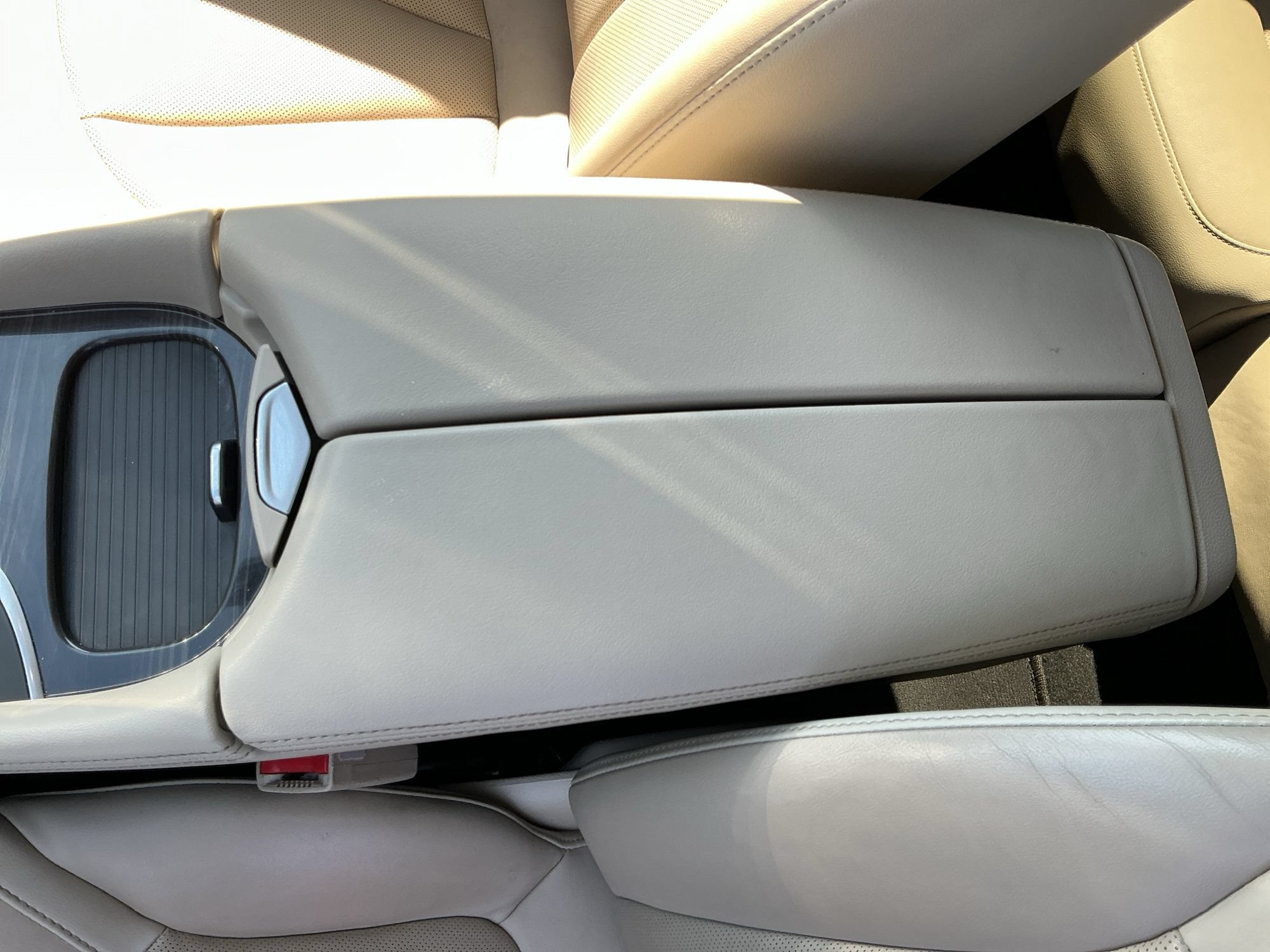 Used 2019 Buick Envision Essence FWD image 11