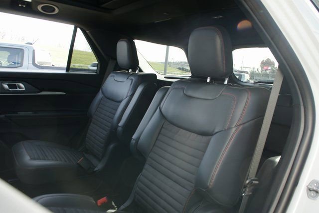 New 2026 Ford Explorer ST-Line w/ ST-Line Street Pack image 33