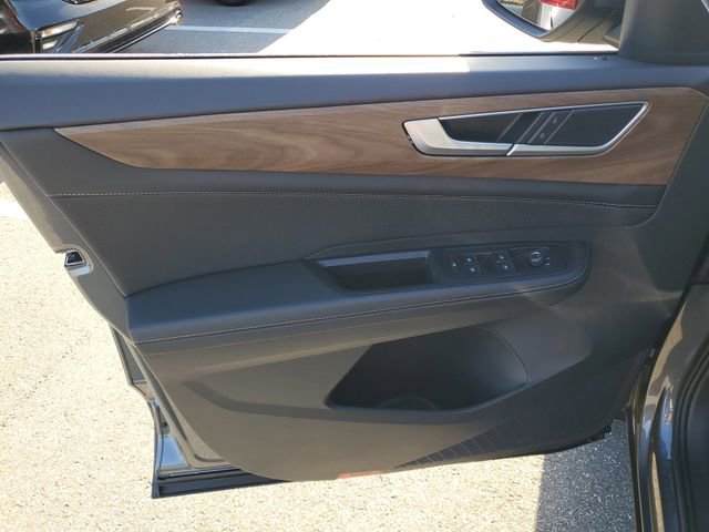 Certified 2025 Volkswagen Atlas SE image 14