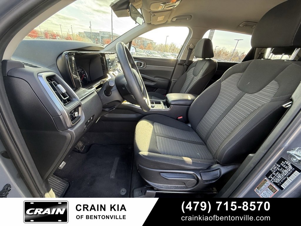 Used 2023 Kia Sorento LX image 22