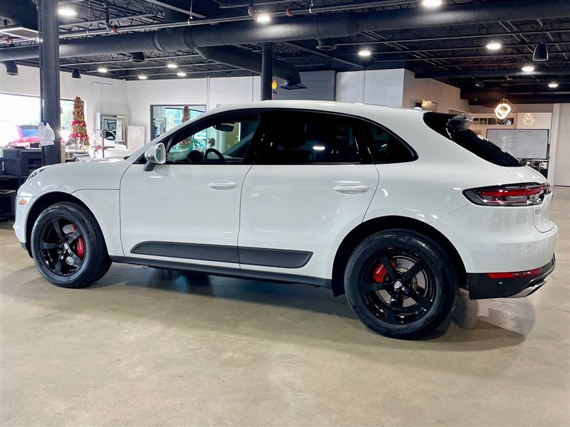 Used 2021 Porsche Macan w/ Driver Memory Package image 2