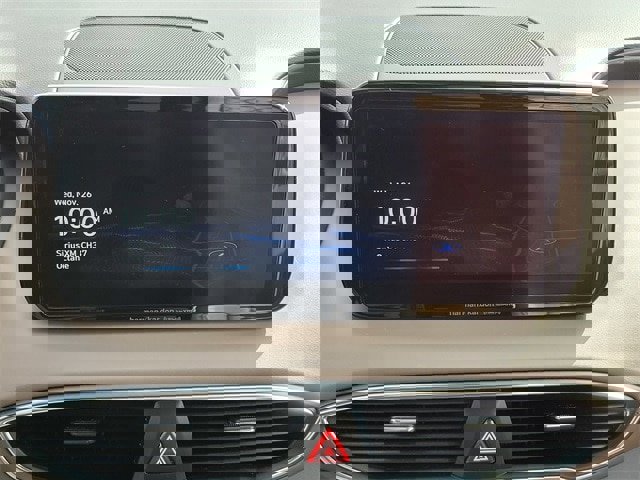 Certified 2022 Hyundai Santa Fe Limited image 17