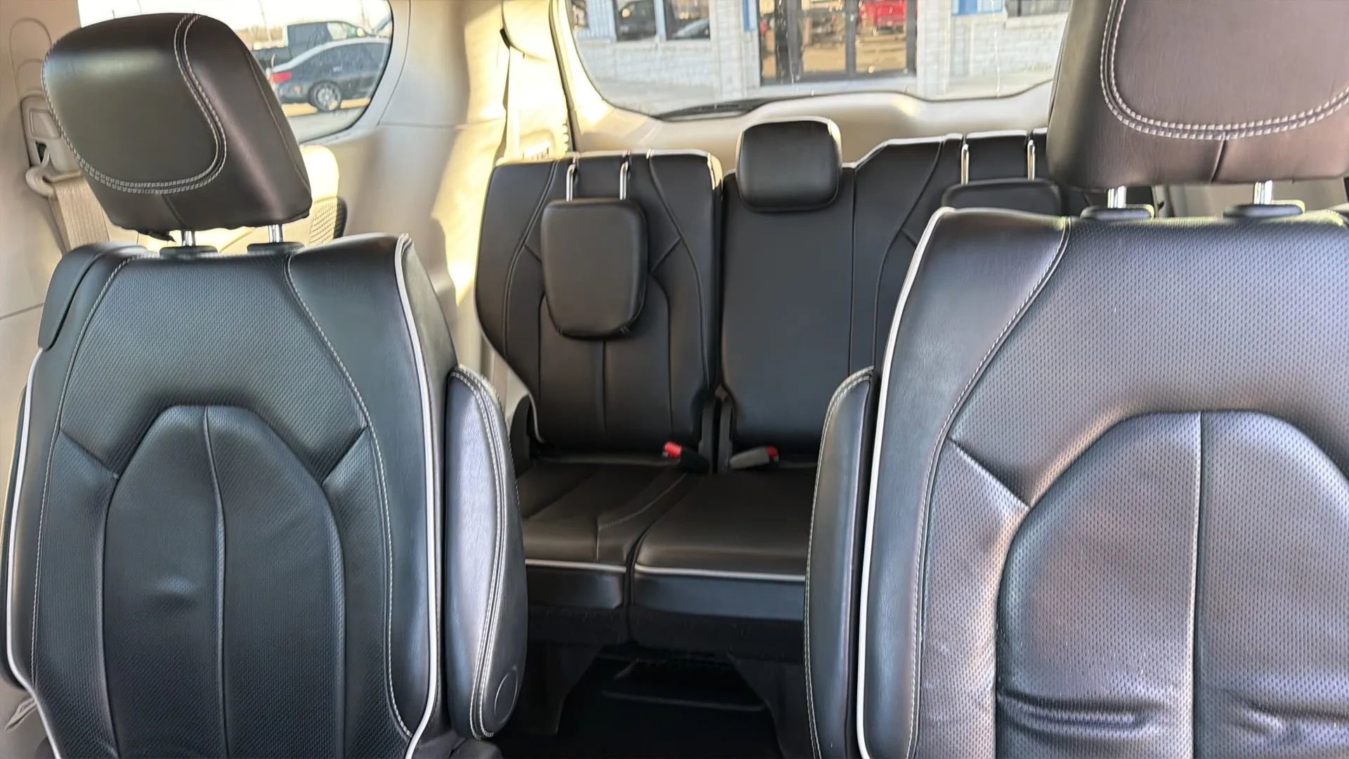 Used 2022 Chrysler Pacifica Limited image 53