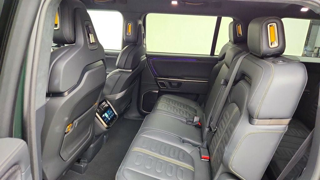 Used 2022 Rivian R1S Launch Edition Quad AWD/4WD image 22