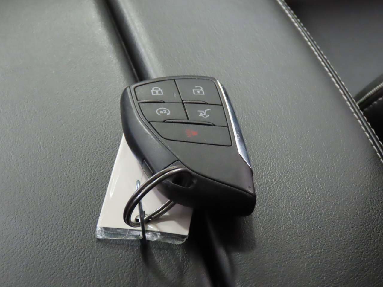 Used 2023 Buick Envision Essence image 17