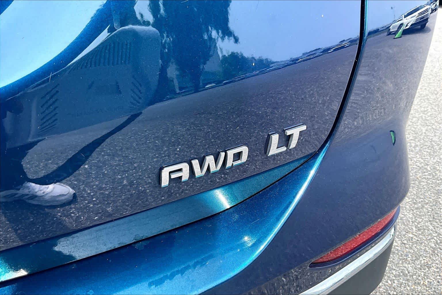 Used 2020 Chevrolet Equinox LT AWD/4WD image 10